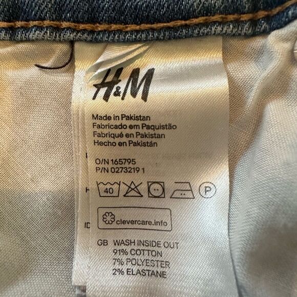 H&M Blue Denim Jeans Shorts Factory Faded Size 14 Rolled Cuff Stretch - Picture 8 of 8